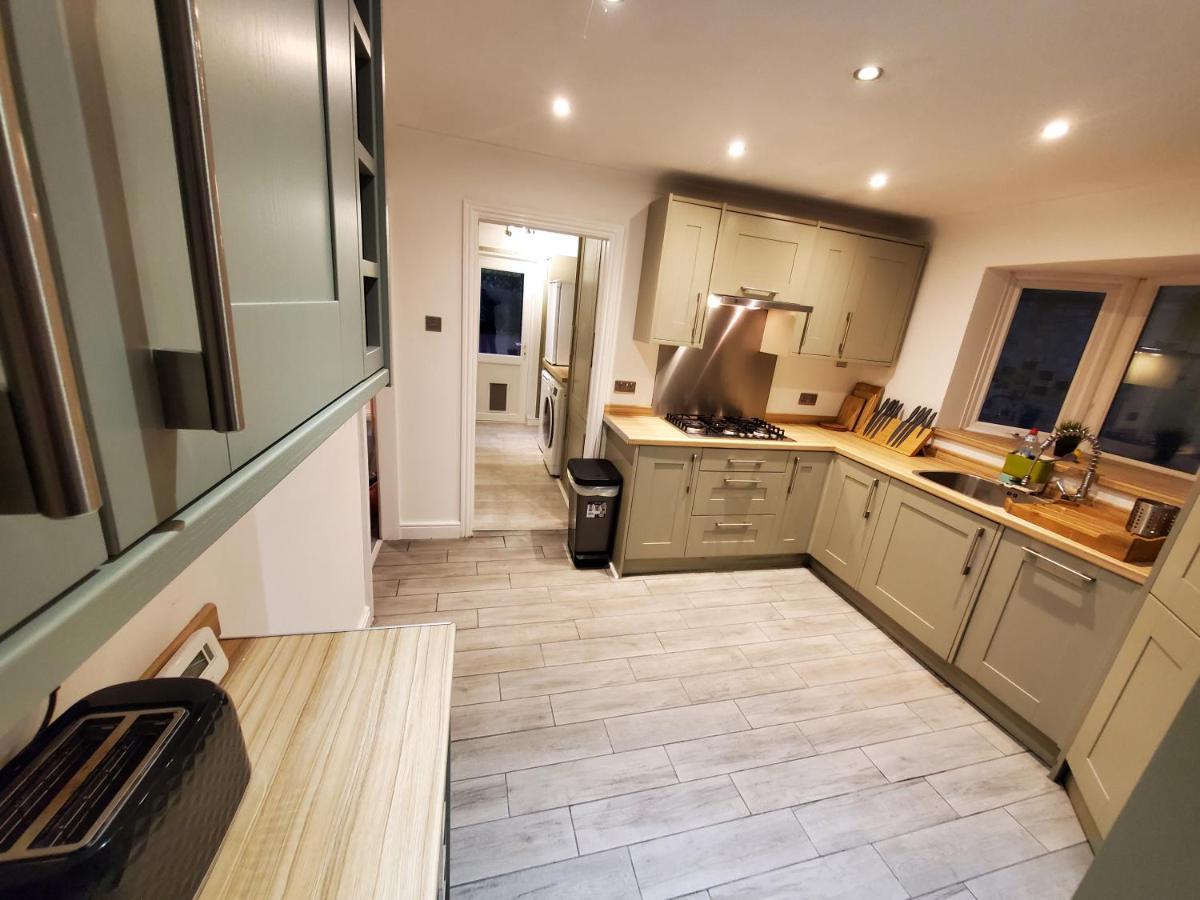 5 Bedroom, Recently Renovated House Close To Hastings Beach Extérieur photo