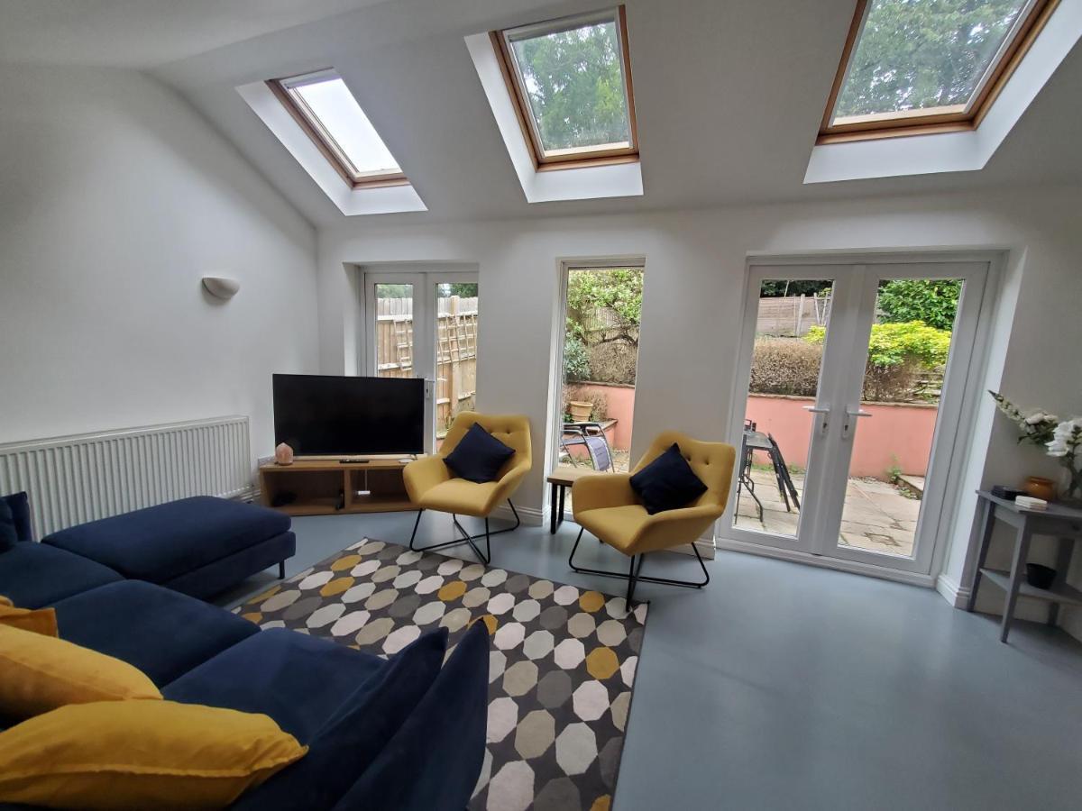 5 Bedroom, Recently Renovated House Close To Hastings Beach Extérieur photo